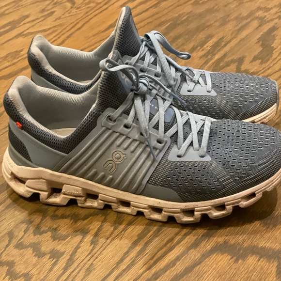 On Cloudswift running shoe 
Cloudswift Lake | Sky W - Picture 4 of 6